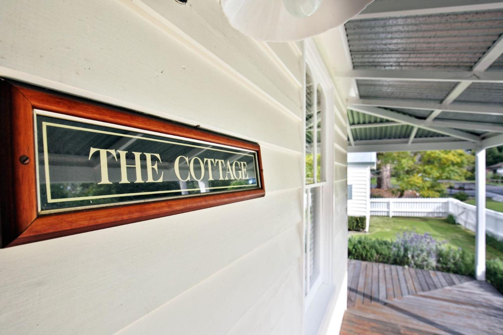 The Cottage - In The Heart Of เบอร์รี ภายนอก รูปภาพ